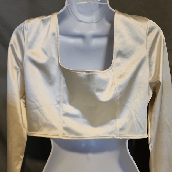 H&M NWOT DIVIDED Cream Satin Top - Picture 3 of 10